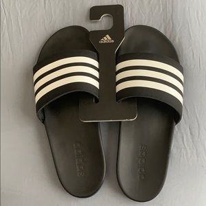 Adidas -ADILETTE COMFORT SLIDES